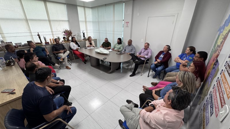 Sindicatos da educação se reúnem para debater demandas da categoria